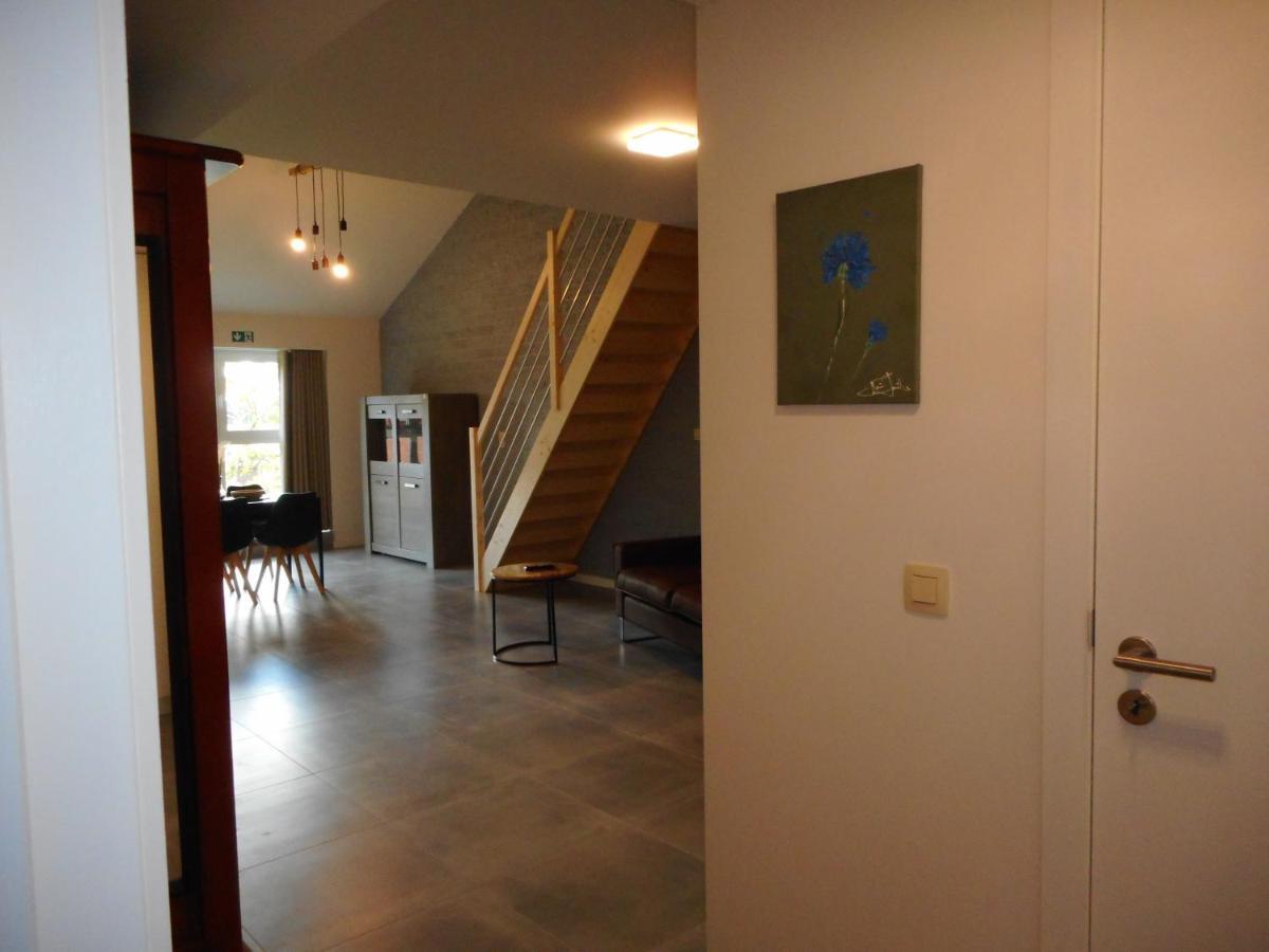 NeerpeltDe Hoog Velden 13アパートメント エクステリア 写真